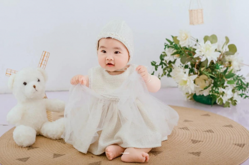新余宝宝吐奶后打嗝怎么办